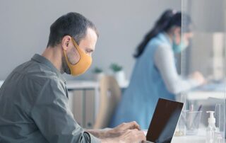 persone ufficio mascherina dpi sicurezza controllo