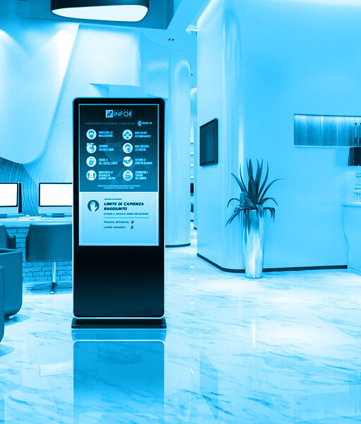 itote-digital signage-reception-informazioni-accesso-visitatori Totem informazioni reception